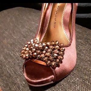 Chinese Laundry Mink/brown heels w rhinestone bow